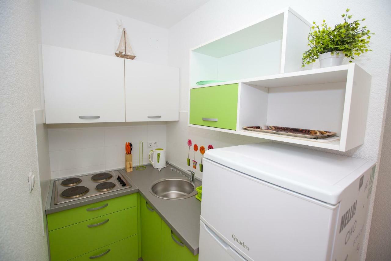 Apartmani Cindric Karlobag Bagian luar foto