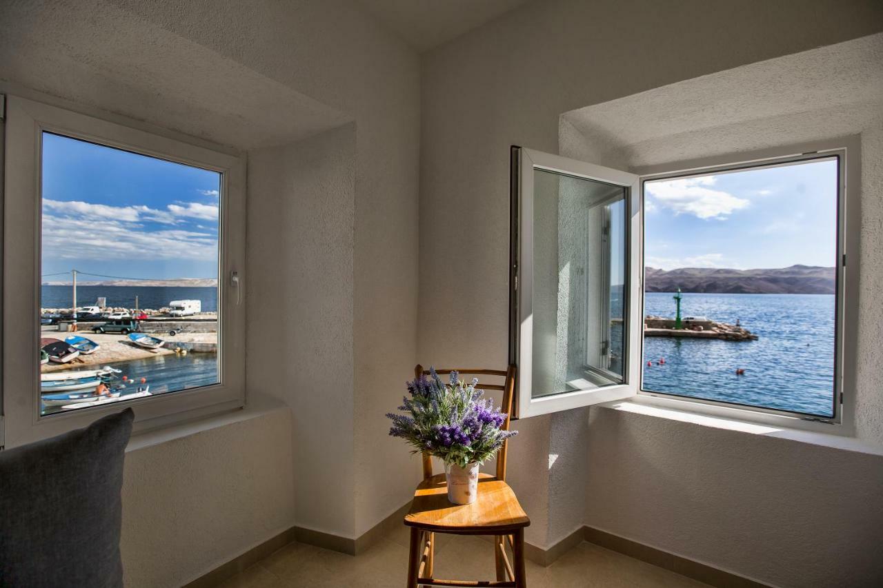 Apartmani Cindric Karlobag Bagian luar foto
