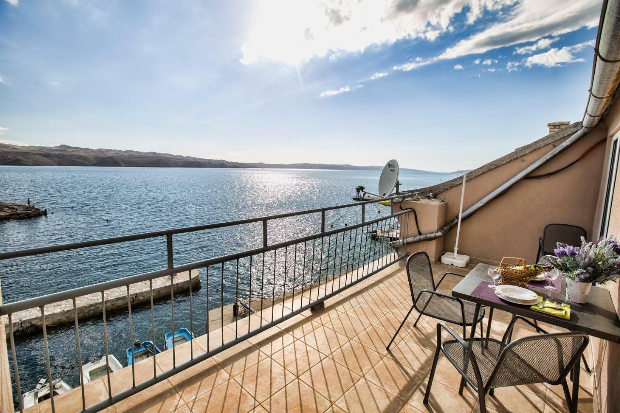 Apartmani Cindric Karlobag Bagian luar foto